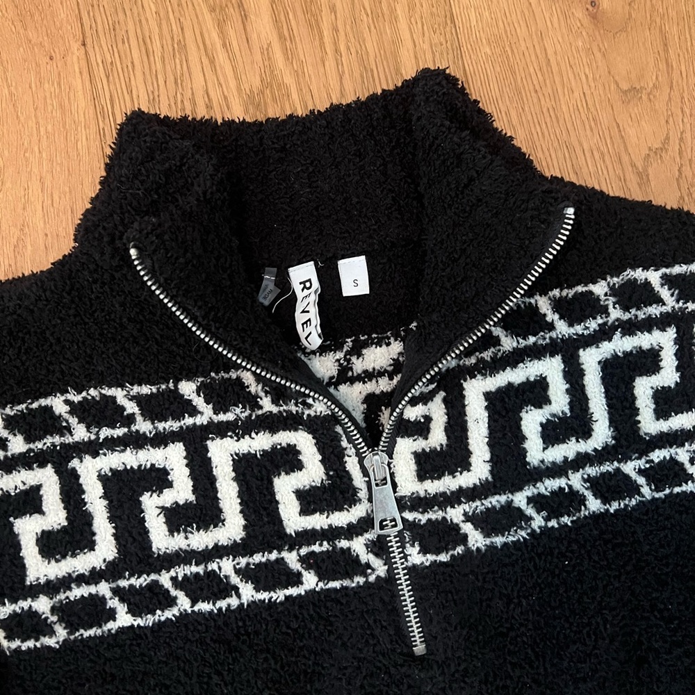 Aztec Pullover - image 3